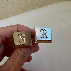 Vintage Hickok USA Gold Tone “R” Initial Cufflinks Rectangular Mid Century